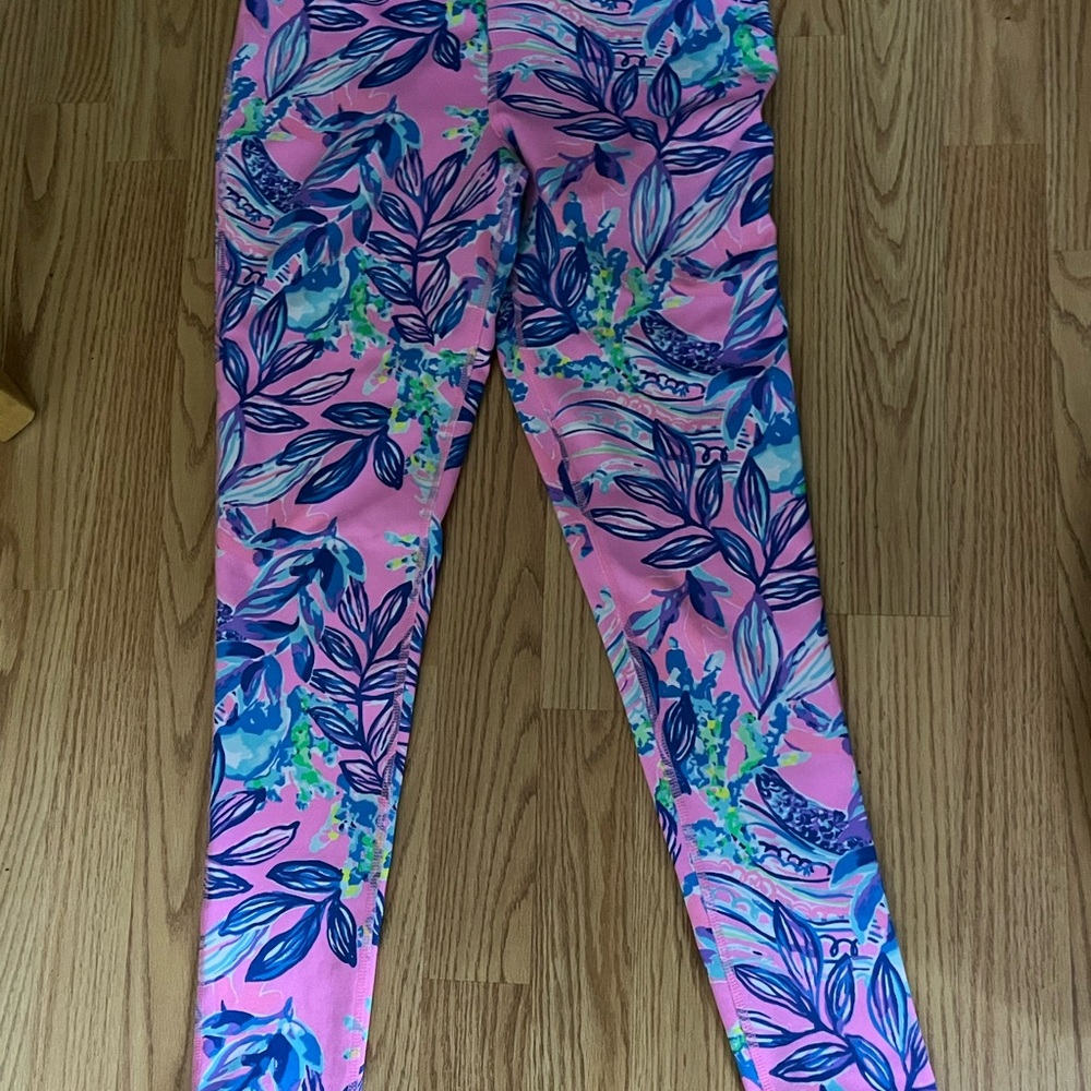 Lilly Pulitzer Girls UPF+50 Weekender Legging Lilac Rose Just A Lil Jelly XL